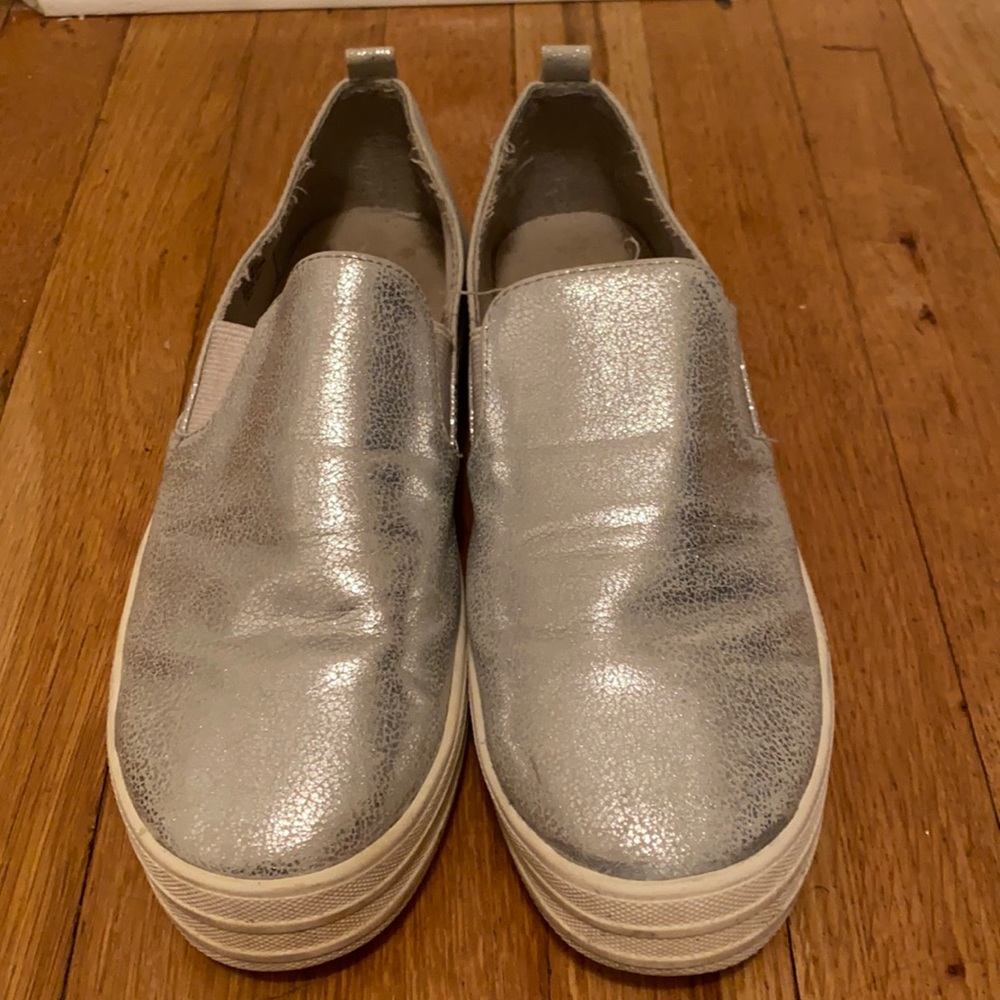 Women’s Juicy couture slip on sneaker